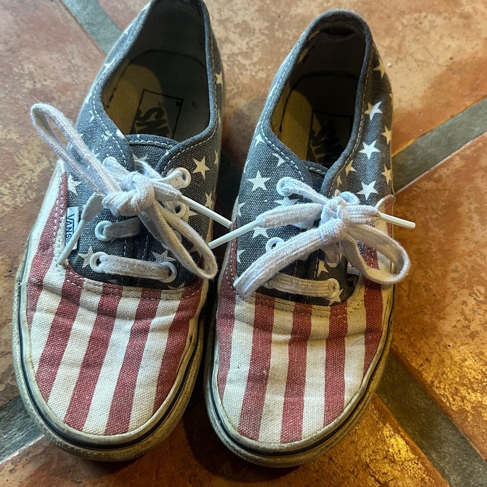 RARE Vans American flag Stars and Stripes Sneakers 6